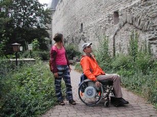 654_Aug_01_nicht_barrierefreieandernacherstadtmauer.jpg