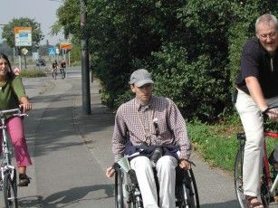 020807160752_915grenzgaengerzwischenrad_undfussweg.jpg